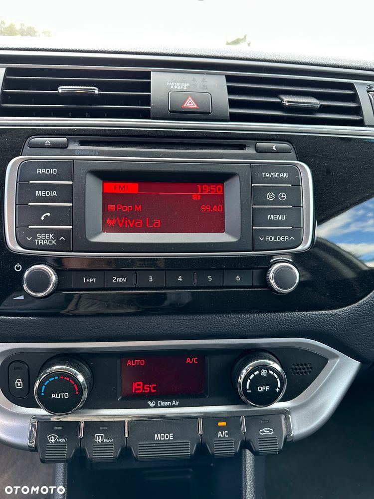 Kia Rio - 14