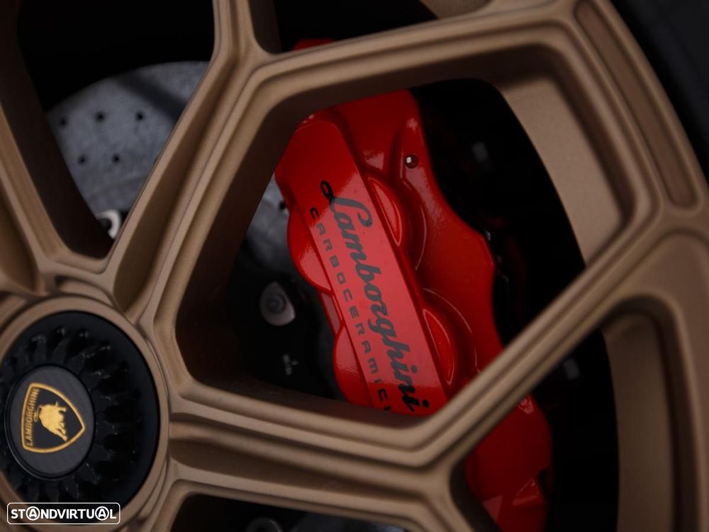 Lamborghini Aventador SVJ - 26