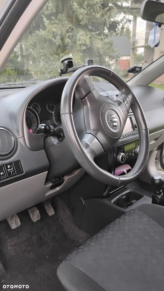 Suzuki SX4 - 9