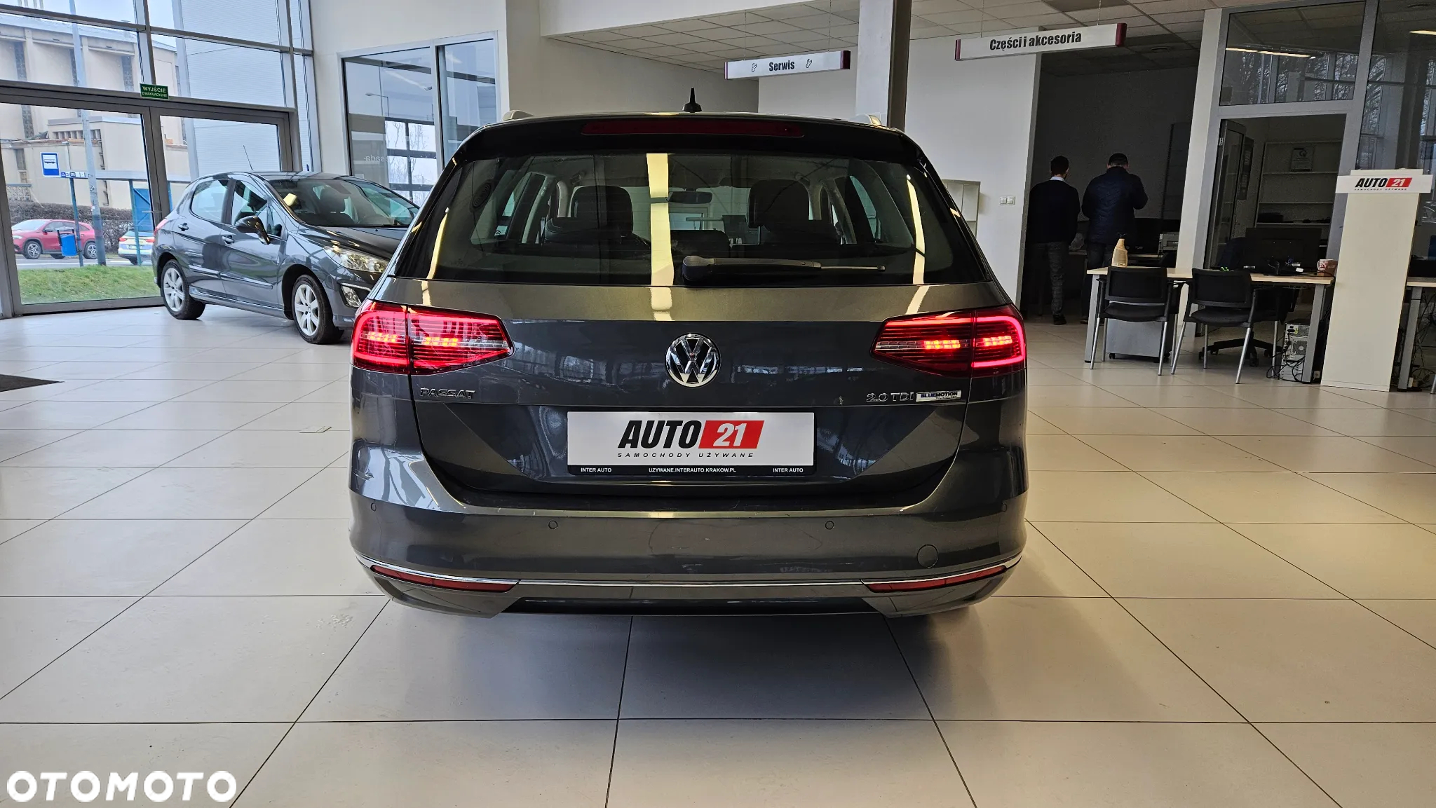 Volkswagen Passat - 4