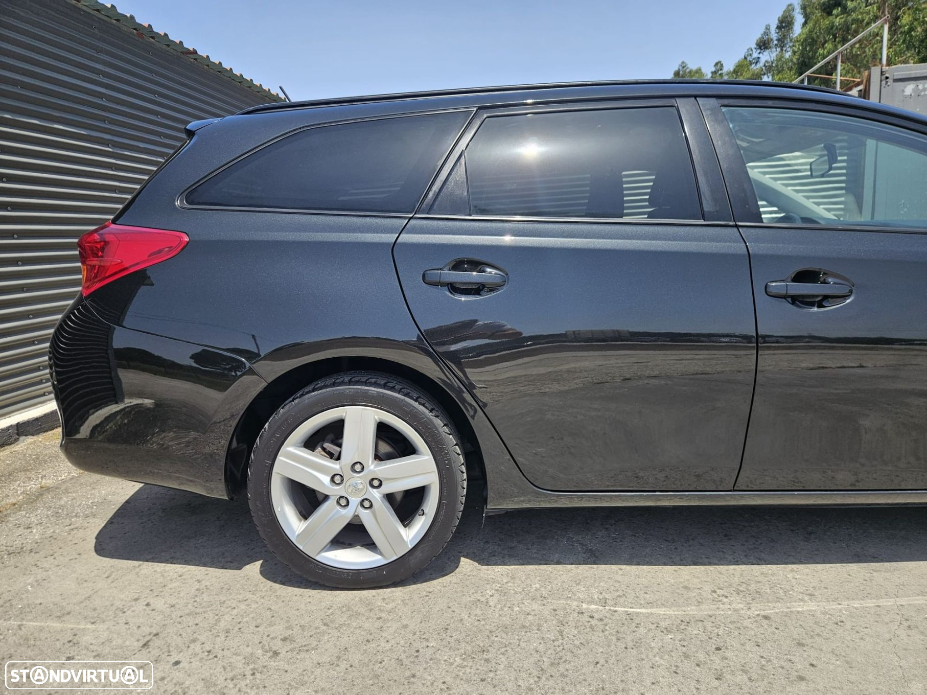 Toyota Auris Touring Sports 1.4 D-4D Comfort - 8