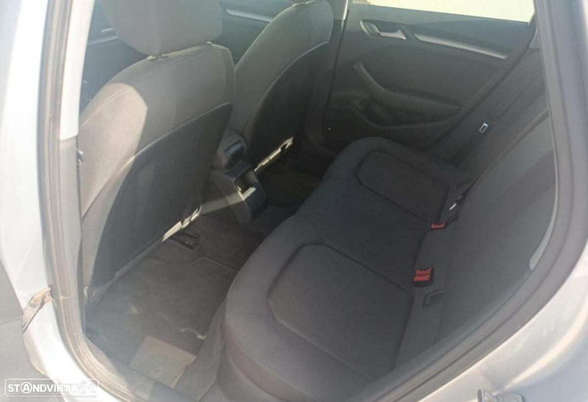 Audi A3 Sportback 2.0 TDI - 6