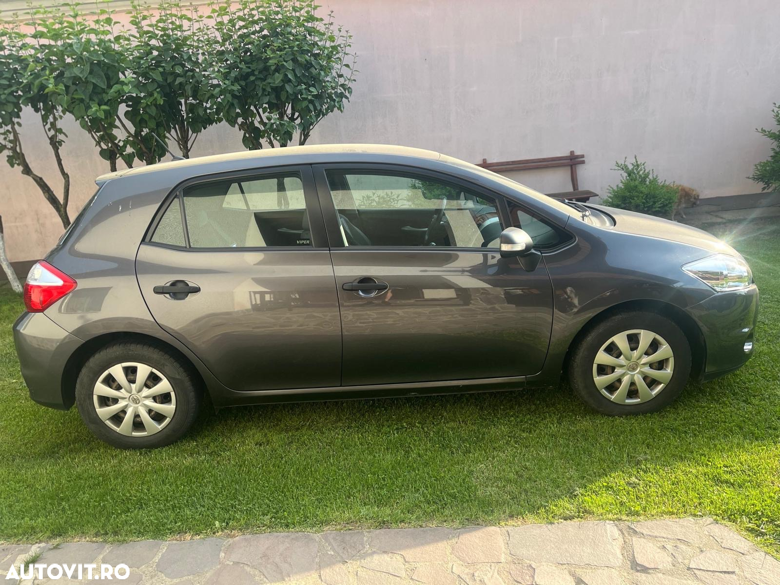 Toyota Auris - 2