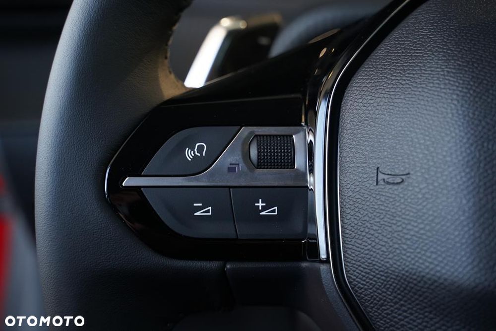 Peugeot 208 1.2 mHEV Allure - 18