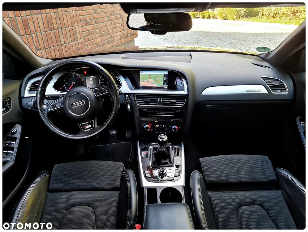 Audi A4 Avant 2.0 TDI DPF clean diesel quattro S line Sportpaket - 2