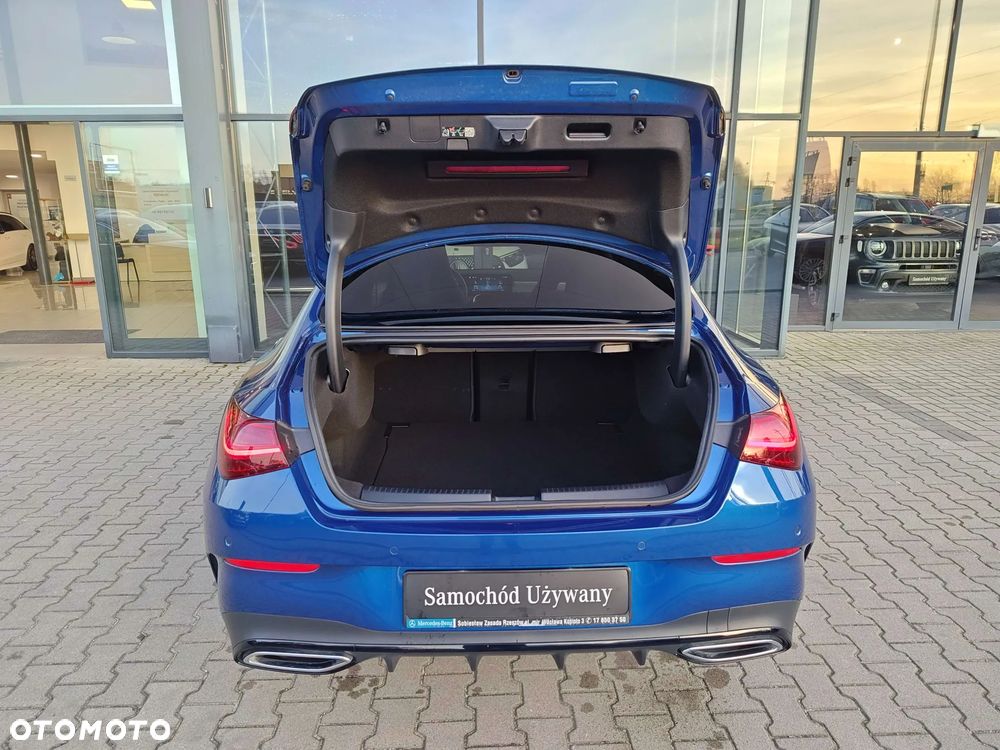 Mercedes-Benz CLA 200 AMG Line 7G-DCT - 11