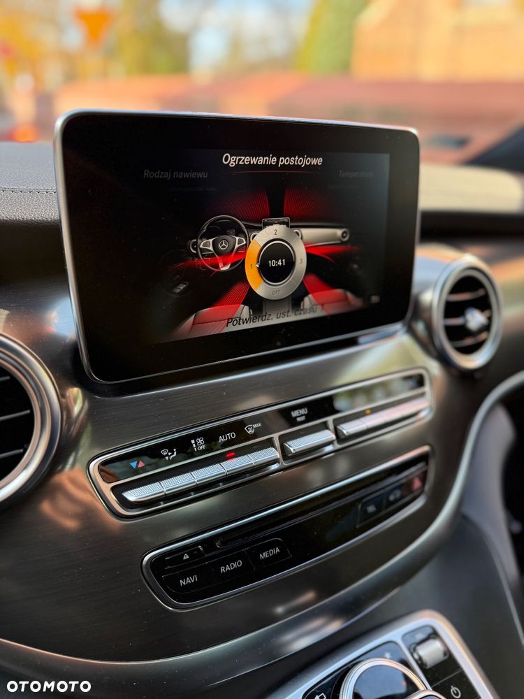 Mercedes-Benz Klasa V - 17