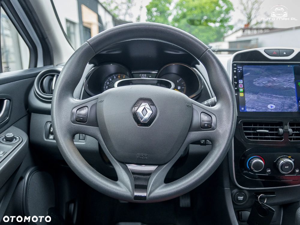 Renault Clio 1.2 16V 75 Life - 23