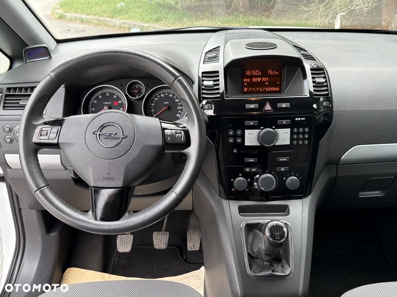 Opel Zafira 1.8 Design Edition - 27