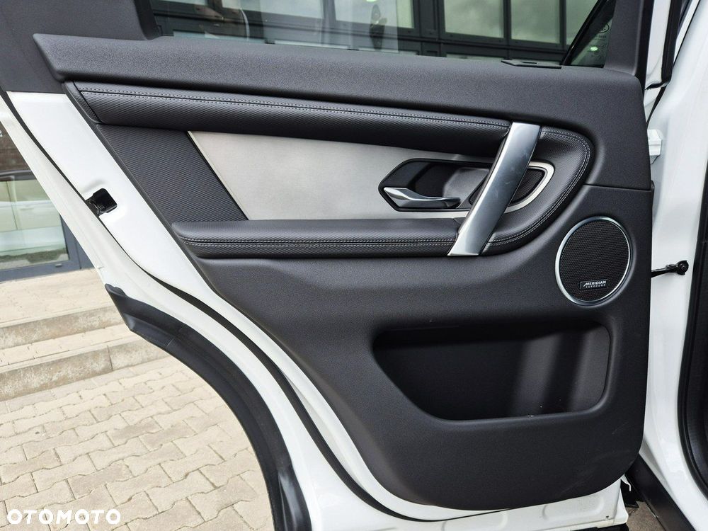 Land Rover Discovery Sport - 25