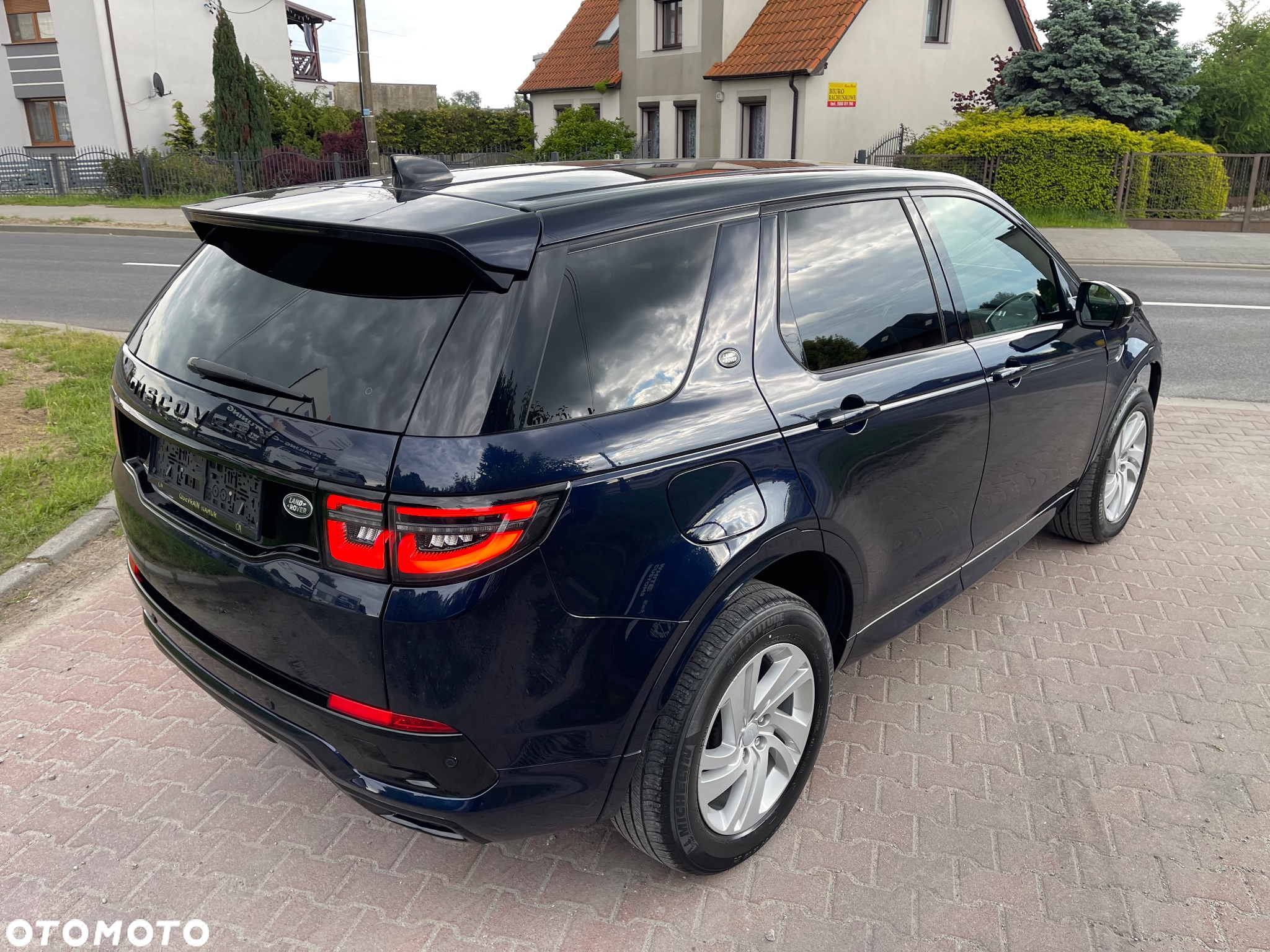 Land Rover Discovery Sport D165 FWD R-Dynamic SE - 13