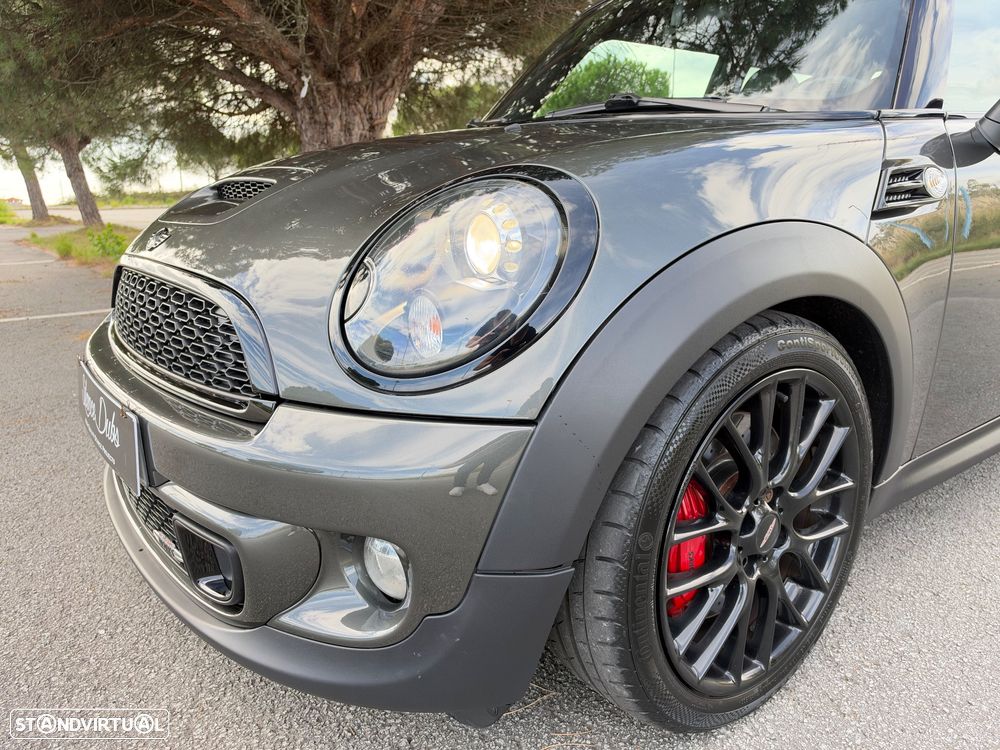 MINI 3 Portas John Cooper Works - 12