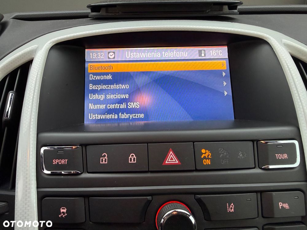 Opel Astra 1.6 Turbo Innovation - 19