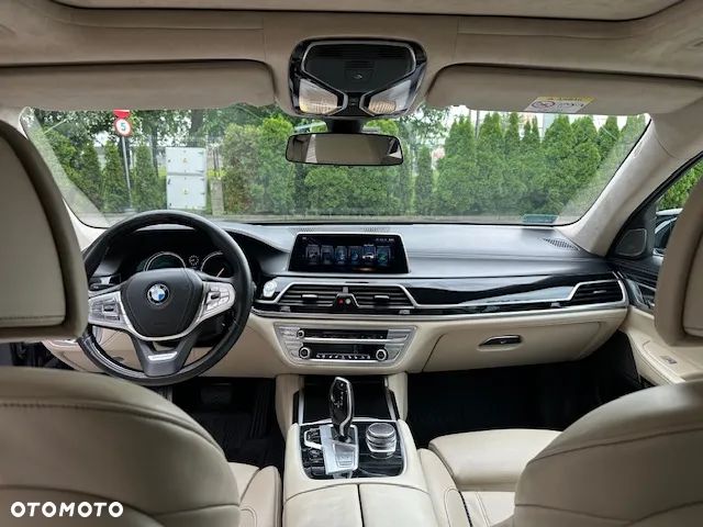 BMW Seria 7 740d xDrive - 7