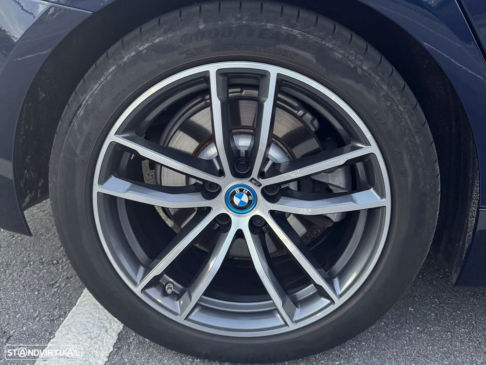 BMW 530 e Pack Desportivo M - 10