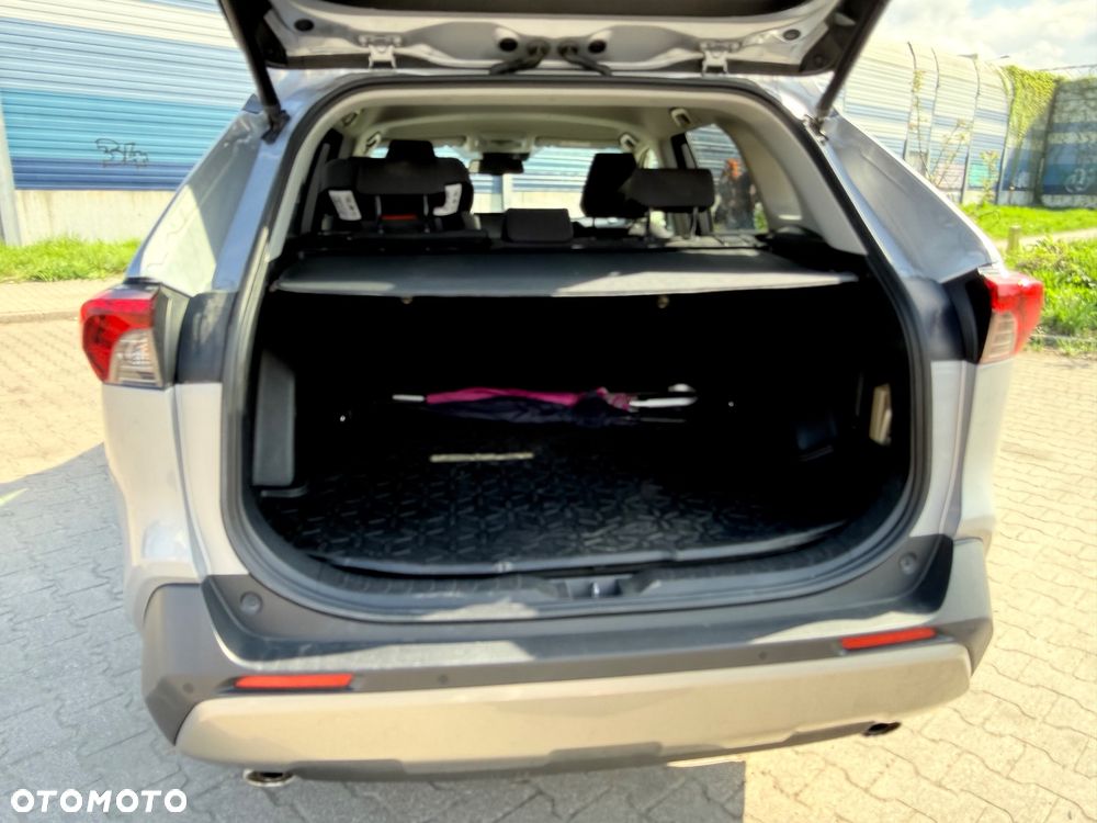 Toyota RAV4 - 10
