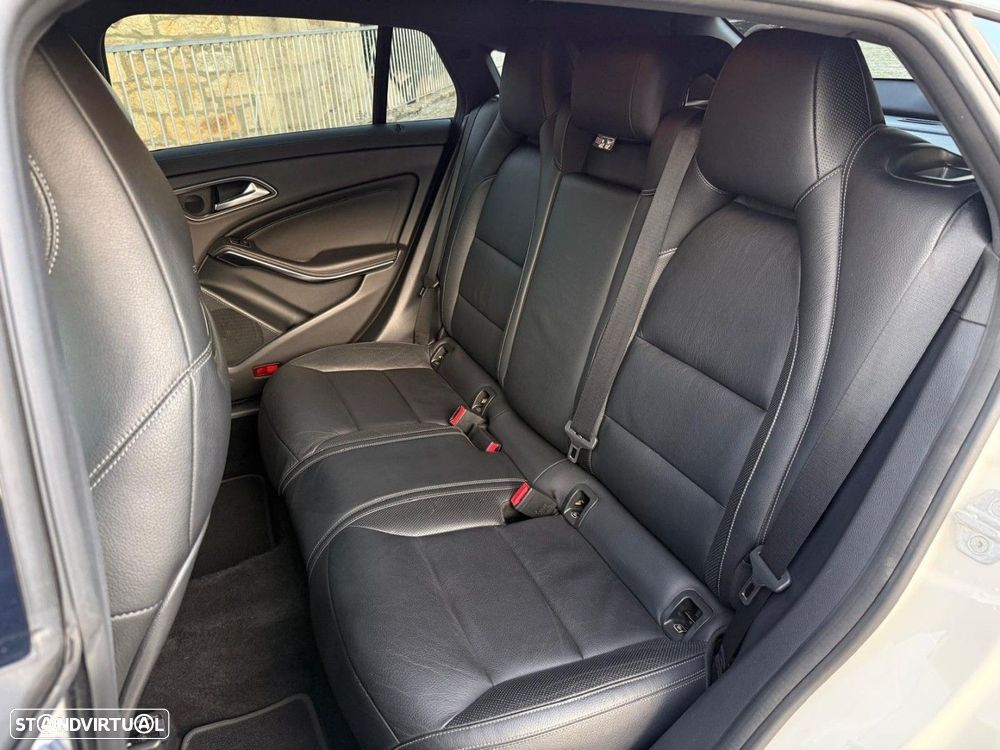 Mercedes-Benz CLA 180 d Shooting Brake Progressive - 12