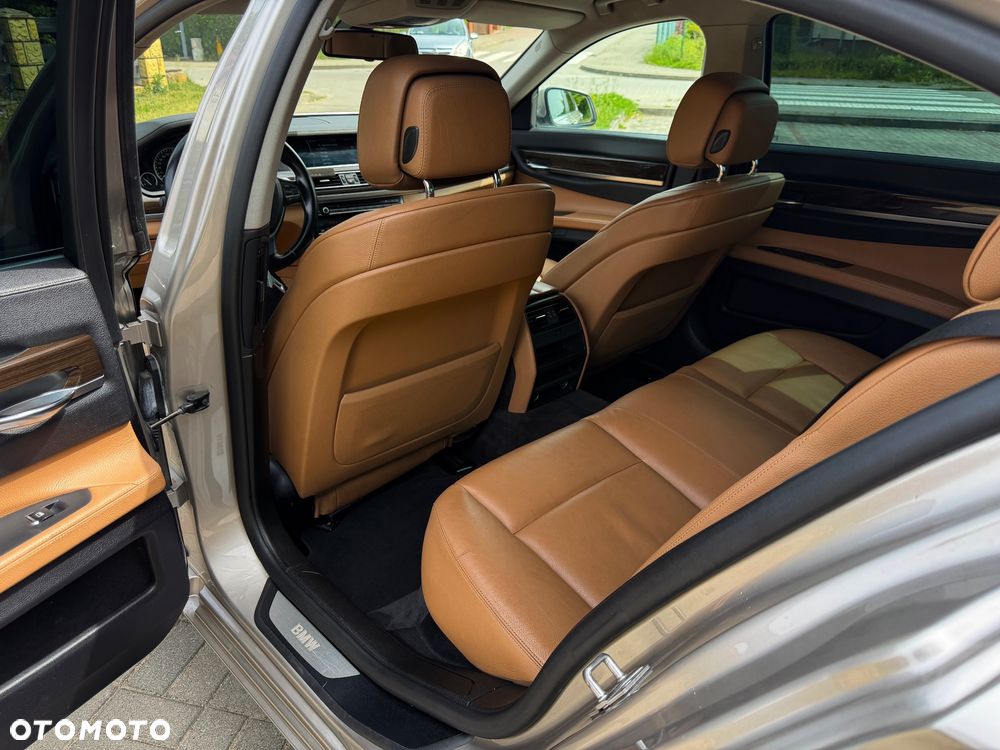 BMW Seria 7 740d xDrive - 8