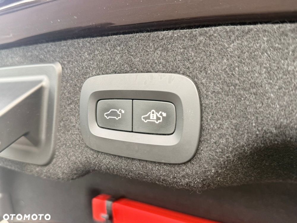 Volvo S90 D5 AWD Inscription - 29