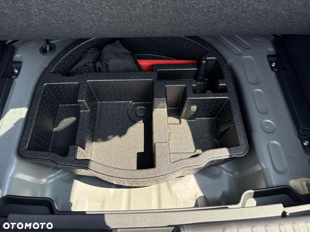 Toyota Yaris Cross Hybrid 1.5 GR Sport - 27