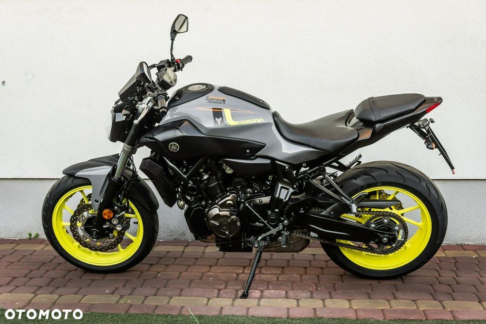 Yamaha MT - 5