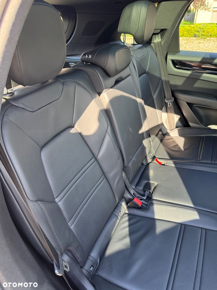Porsche Cayenne - 23