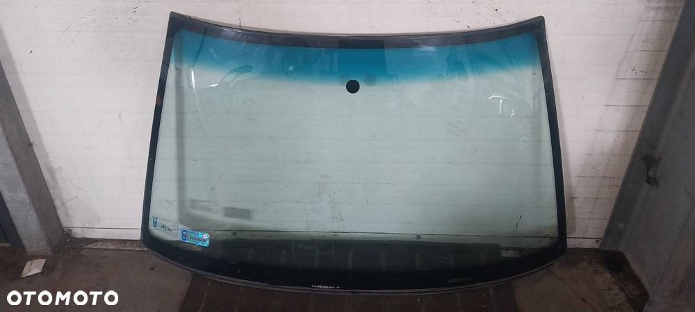 SZYBA CZOŁOWA PRZEDNIA SKODA OCTAVIA I - 1