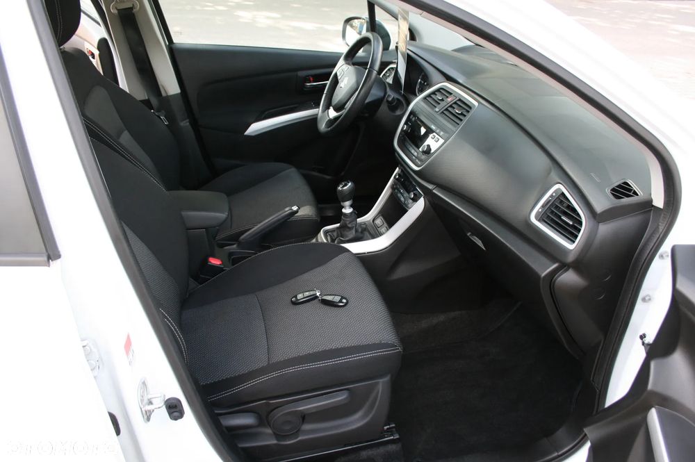 Suzuki SX4 S-Cross - 11