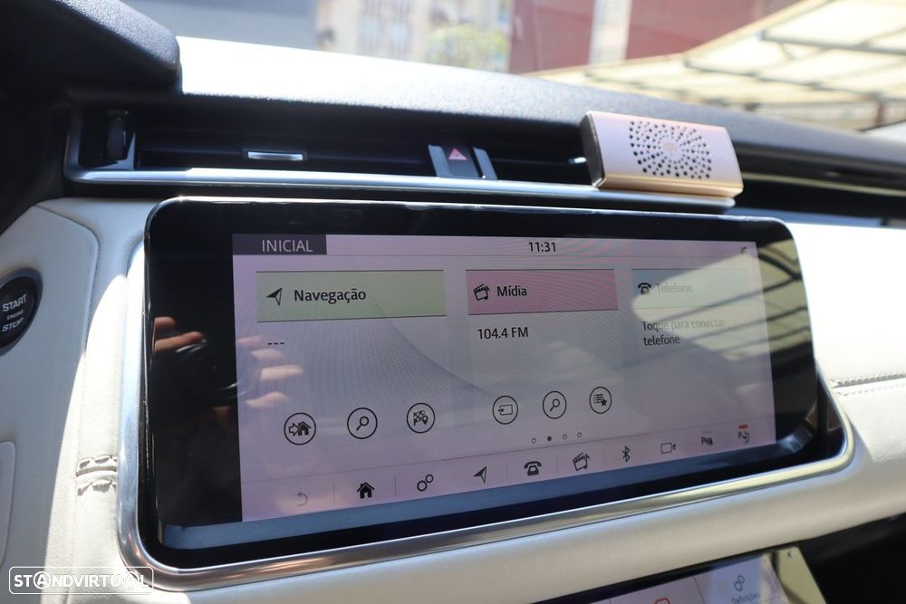 Land Rover Range Rover Velar 3.0 D R-Dynamic HSE - 22