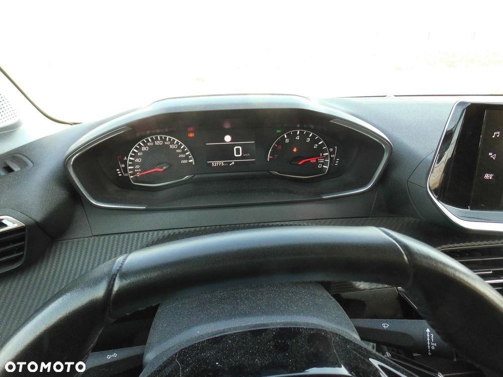 Peugeot 208 - 7