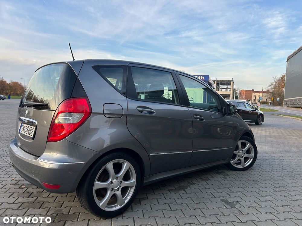 Mercedes-Benz Klasa A 160 BlueEFFICIENCY - 27