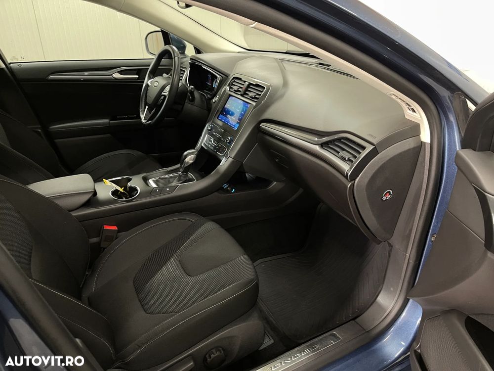 Ford Mondeo 2.0 HEV Titanium - 9