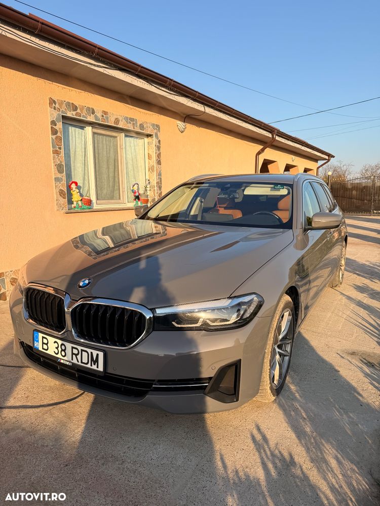BMW Seria 5 520i Aut. Luxury Line - 1