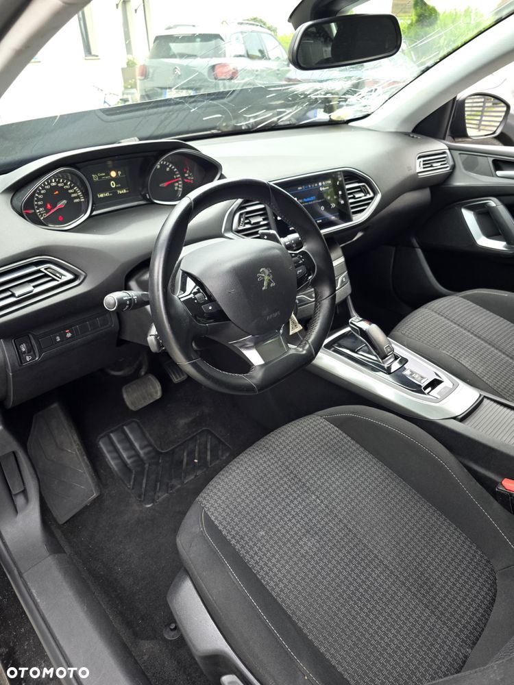 Peugeot 308 1.5 BlueHDi Allure S&S EAT8 - 12