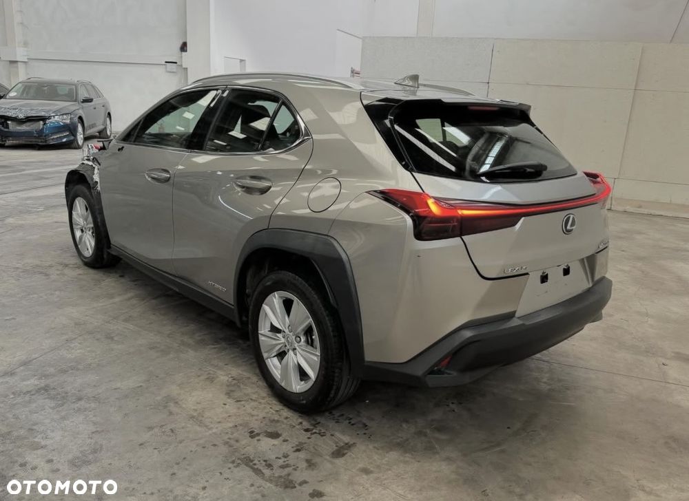 Lexus UX - 14