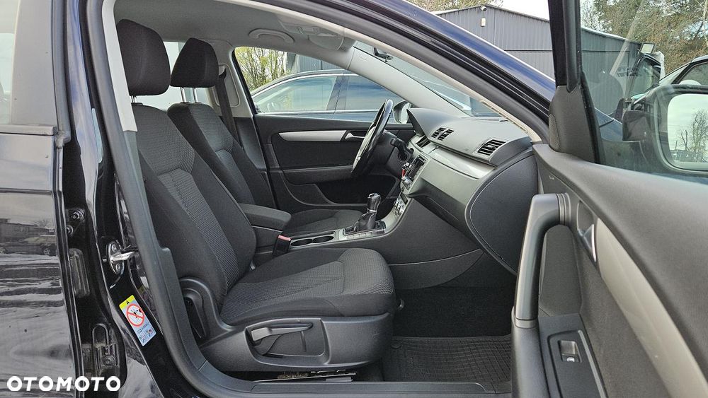Volkswagen Passat - 22