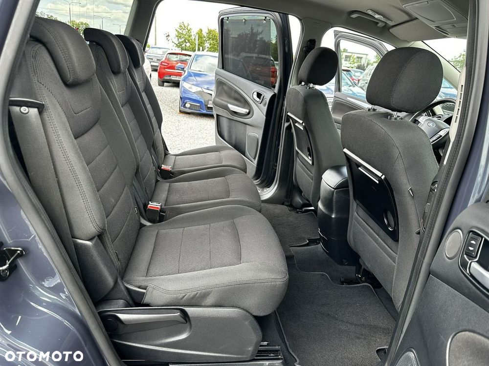 Ford S-Max - 8