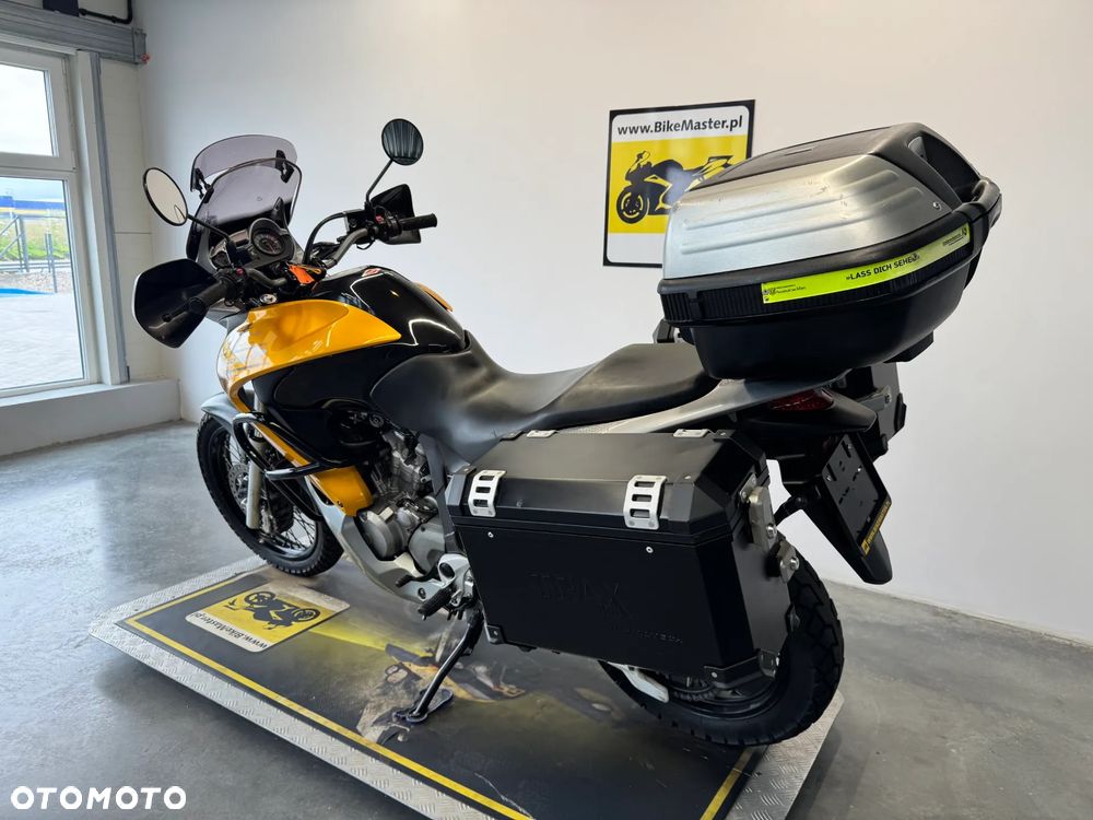 Honda XL - 6