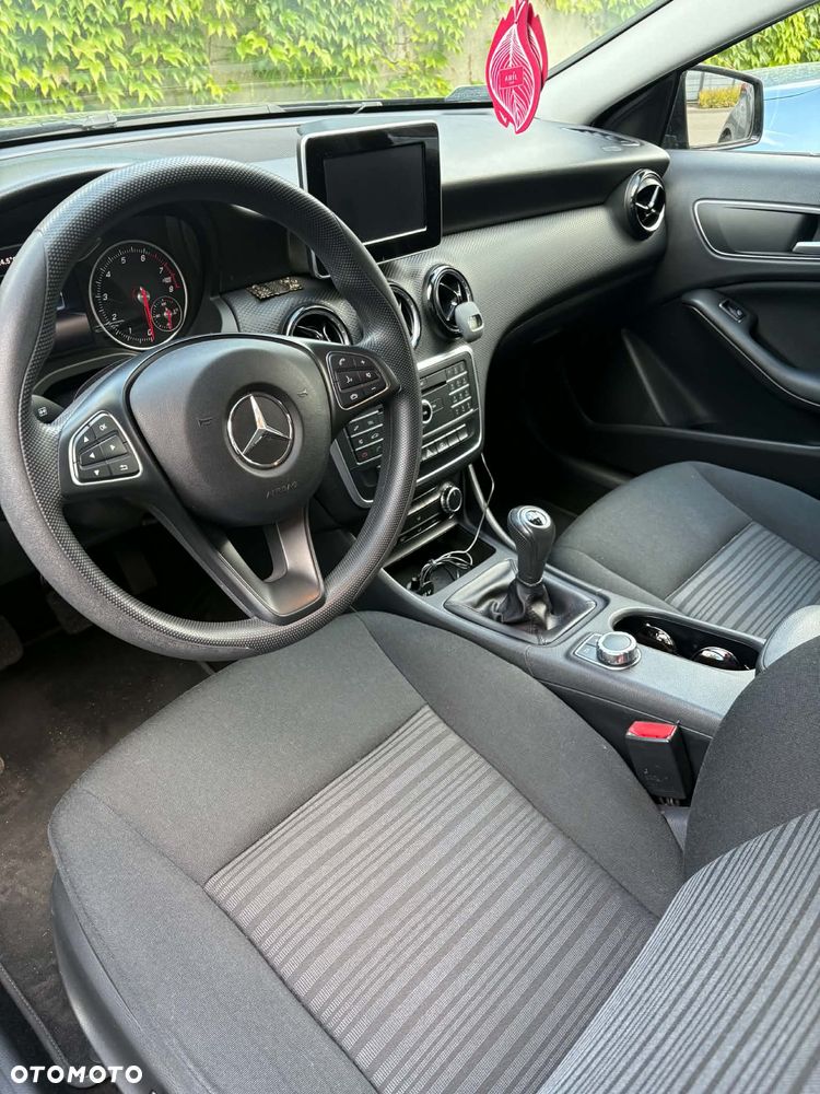 Mercedes-Benz Klasa A 180 - 11
