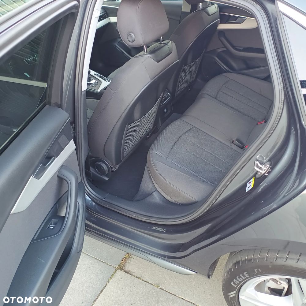 Audi A4 Limousine 35 TFSI S tronic - 22