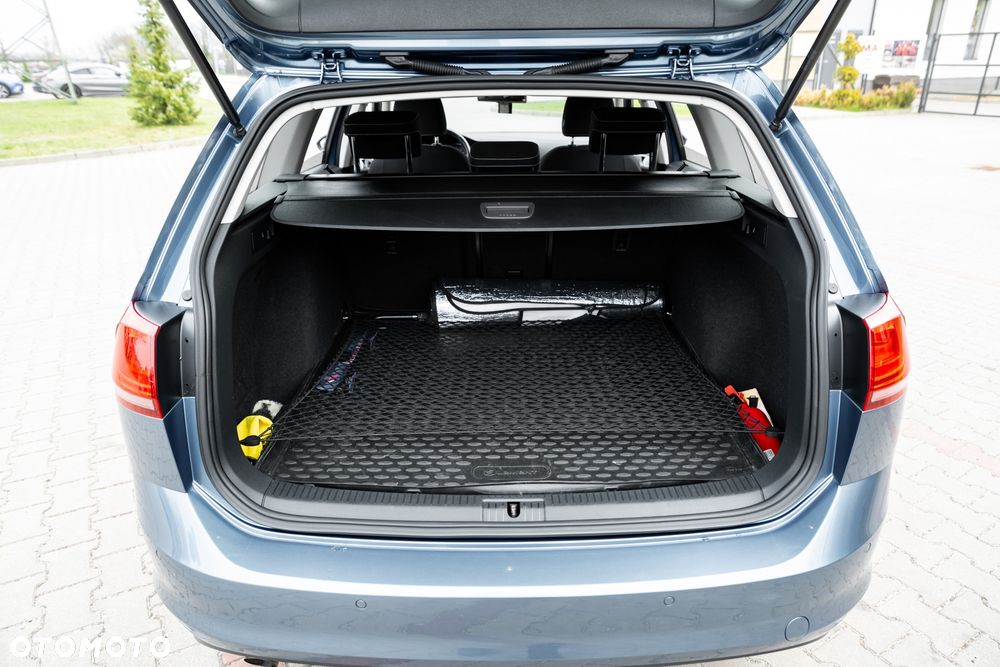 Volkswagen Golf 1.6 TDI DPF BlueMotion Technology DSG Comfortline - 20