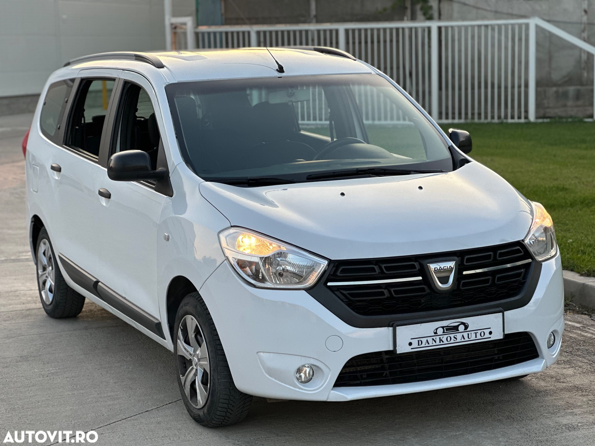 Dacia Lodgy 1.5 Blue dCi Ambiance - 4