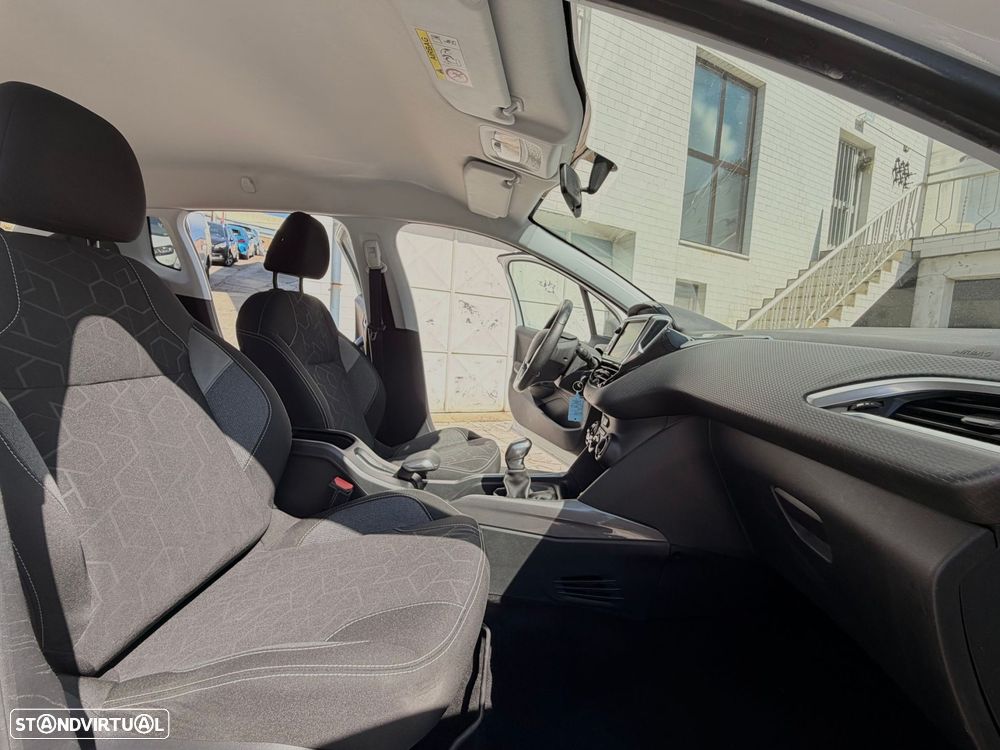 Peugeot 2008 1.2 PureTech Style - 29