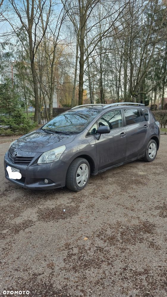 Toyota Verso 2.0 D-4D - 2