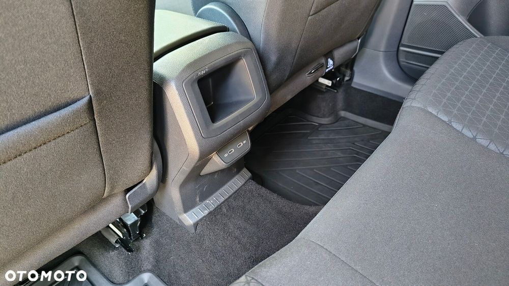 Volkswagen T-Cross - 31