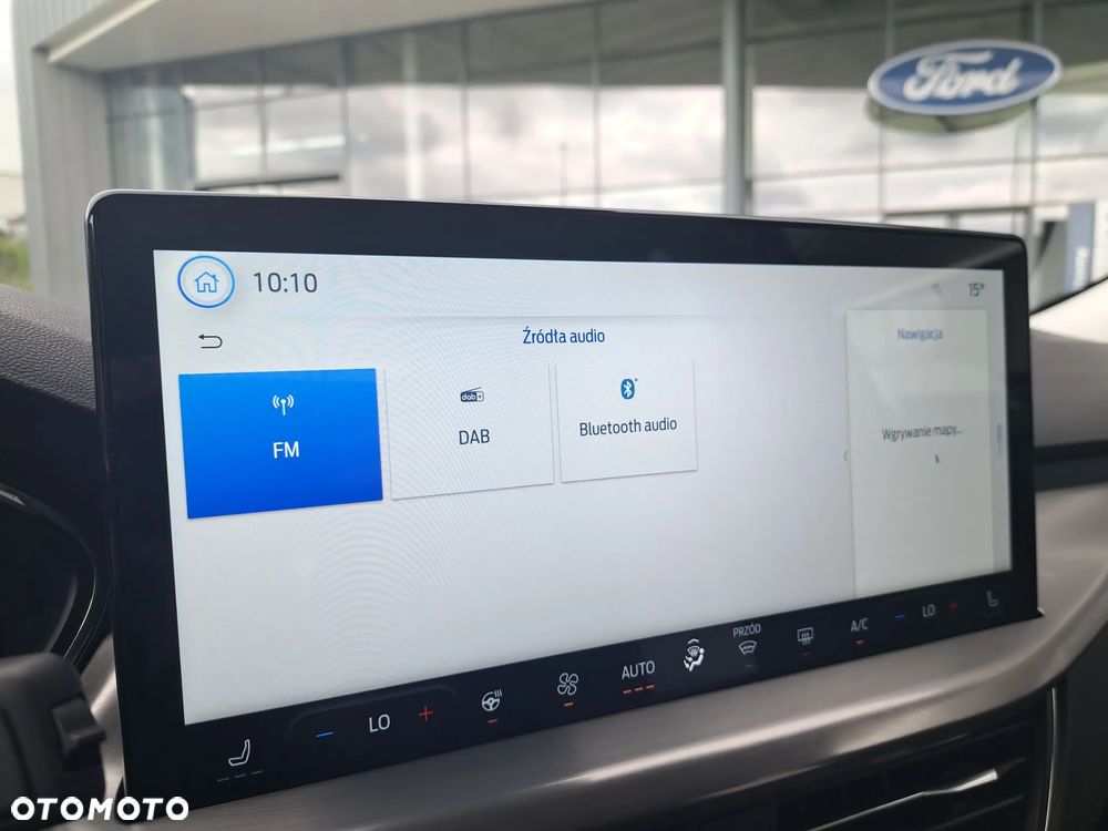 Ford Focus 1.0 EcoBoost Titanium X - 29