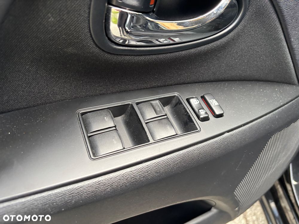 Toyota Avensis 2.2 D-CAT Sol - 10