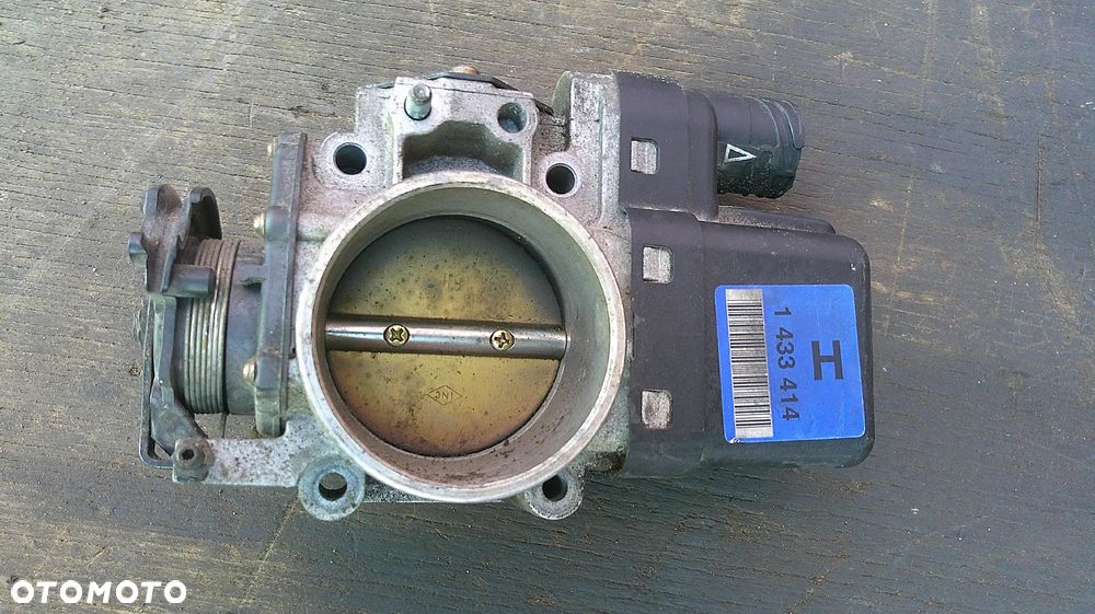 BMW E39 2.0  M52B20 PRZEPUSTNICA 13541433414 - 3