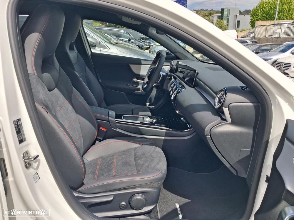 Mercedes-Benz A 250 e AMG Line - 15