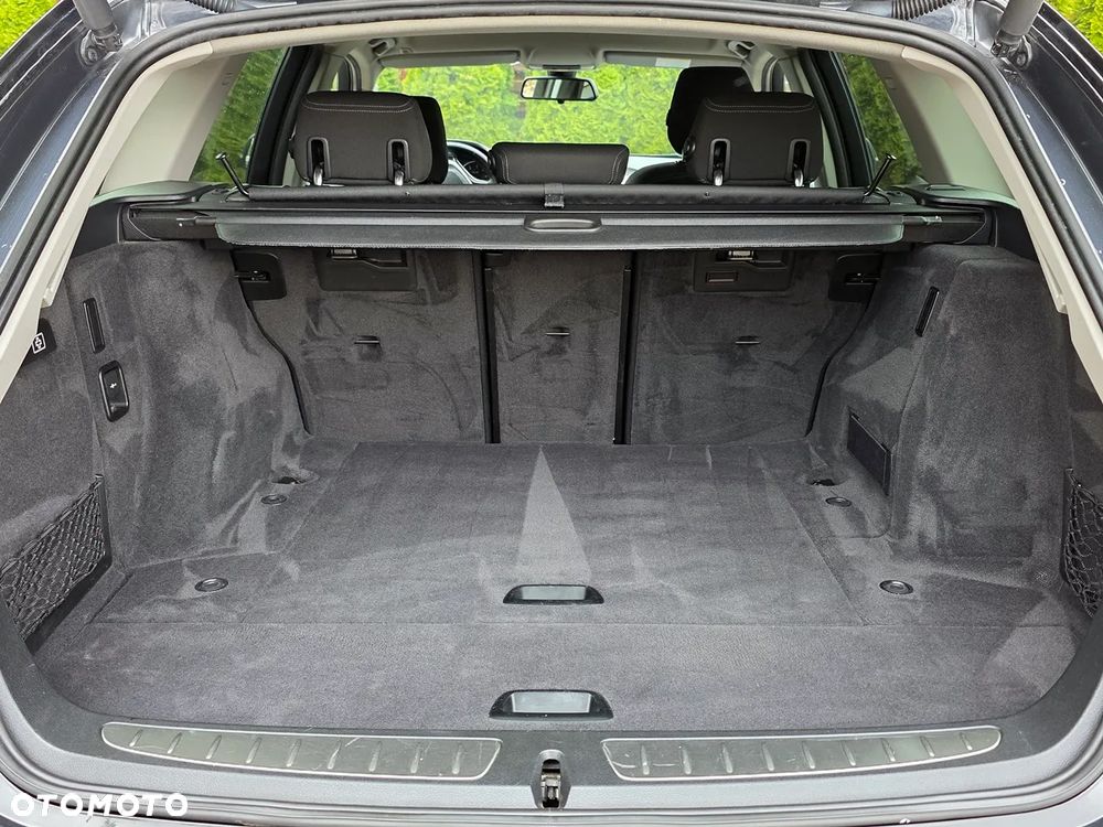 BMW Seria 3 318d DPF Edition Sport - 28